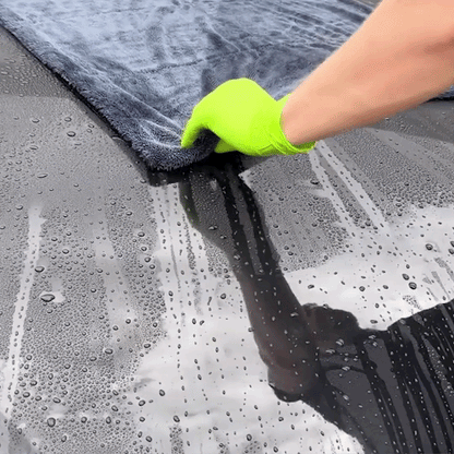 Thirsty Drying Towel – World's First Water Magnet!